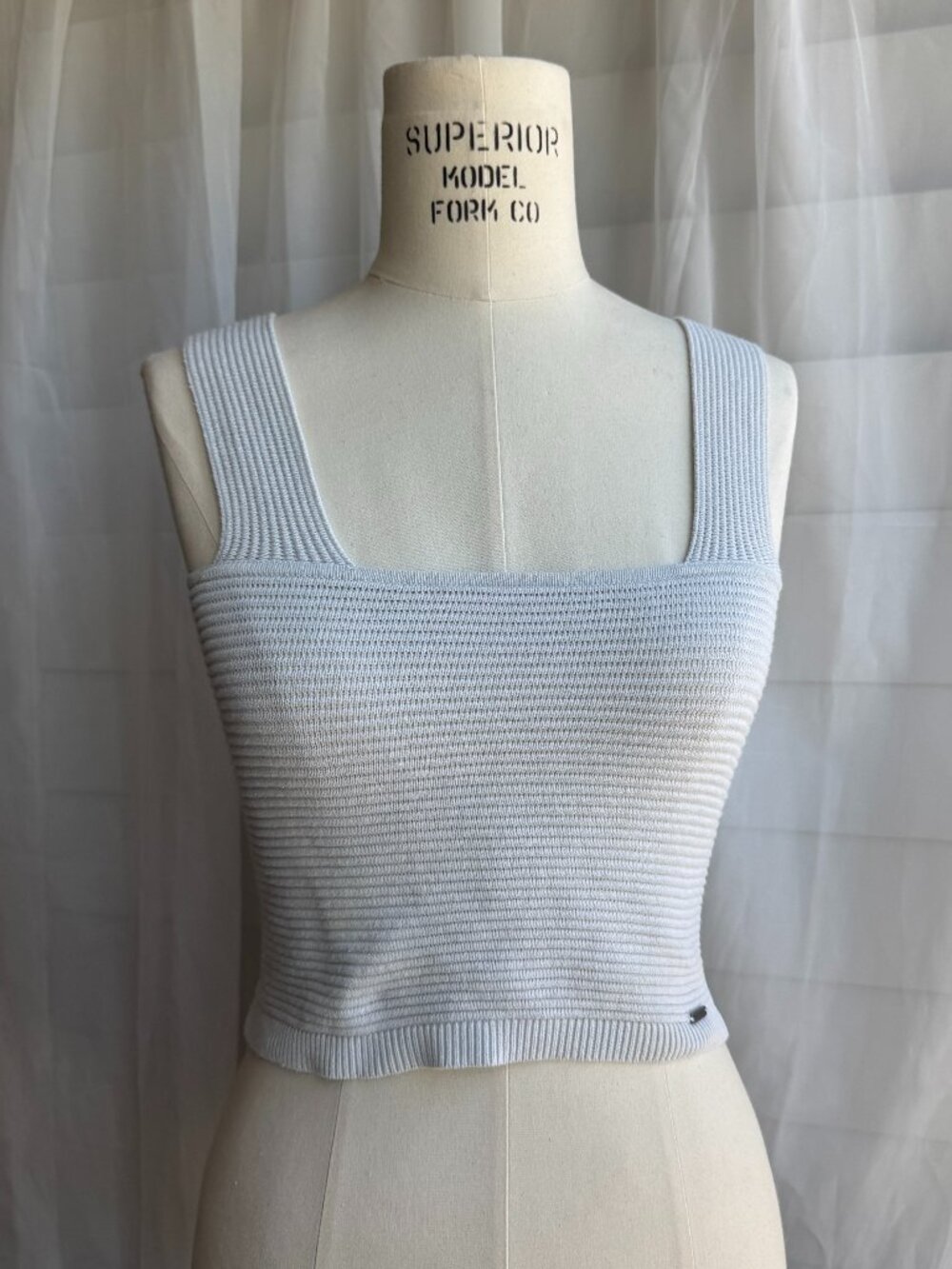 Hollister Co. Women's White Square Neck Crop-top